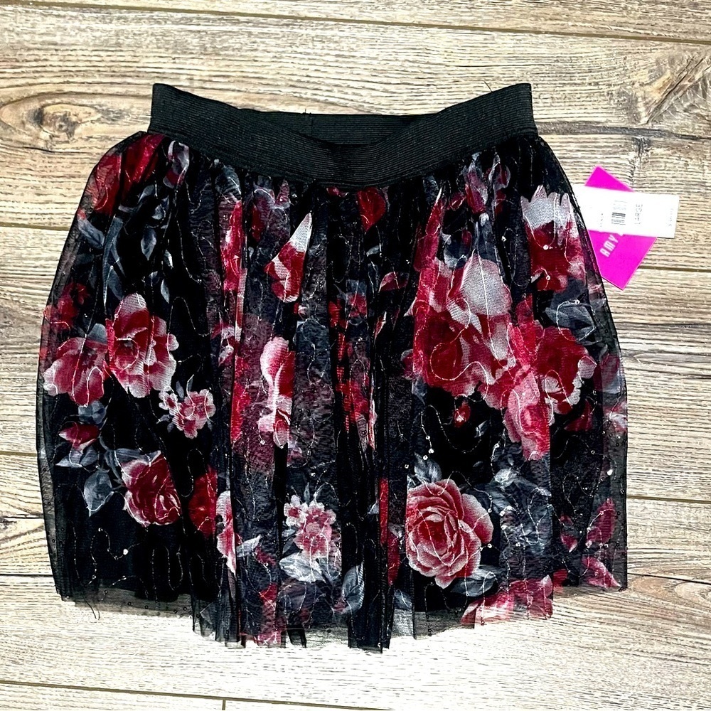 Nwt Amy Byer large floral mini skirt